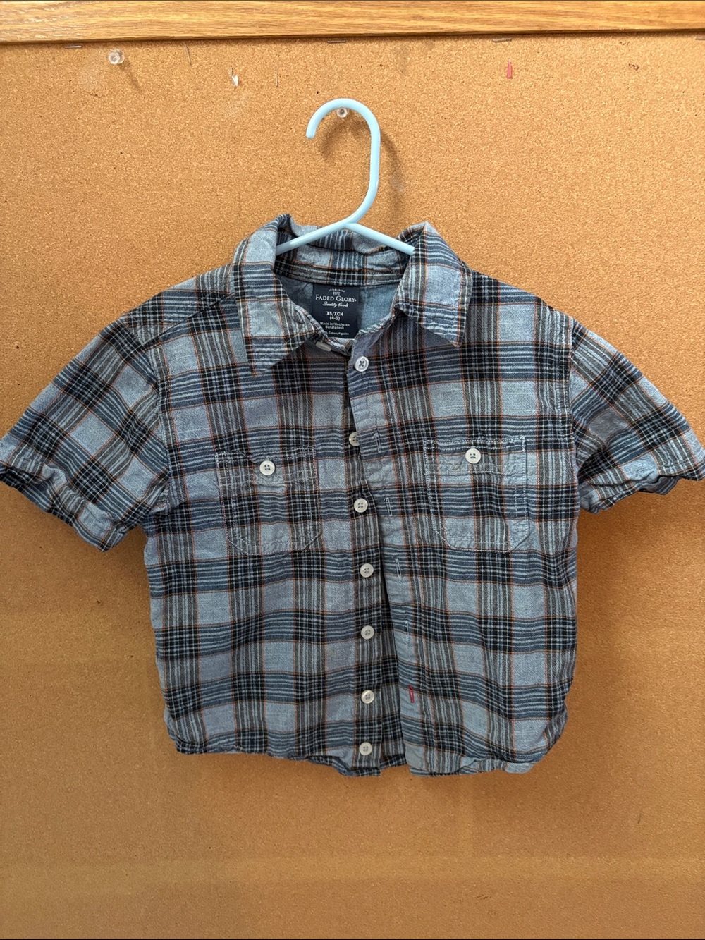 Faded Glory Gray and Black Plaid Short-Sleeve Button-Down Shirt